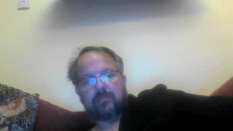Snapshot of robx32 chatting on 10-18-25, 01:41 Rob online show from 10-18-25, 01:41