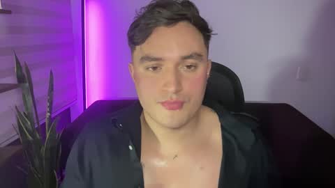 ROBYN online show from 02-10-26, 01:53