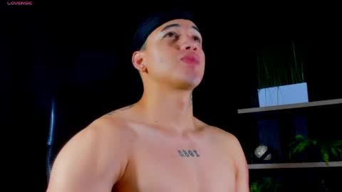 rocco_santos online show from 04-04-26, 05:54