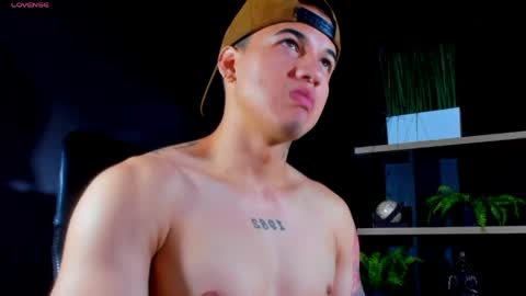 rocco_santos online show from 04-08-26, 05:57