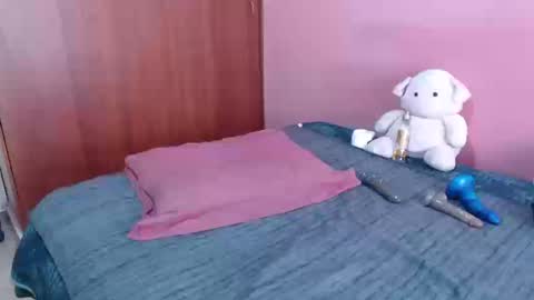 Rochelle online show from 10-16-25, 02:51