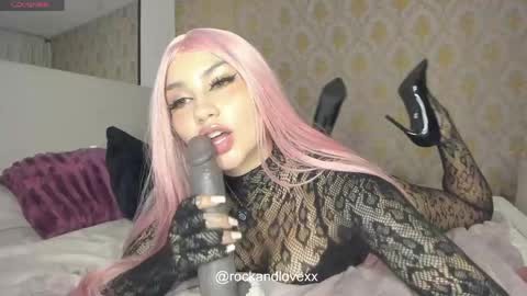 Samantha Estephania  online show from 05-12-26, 07:05