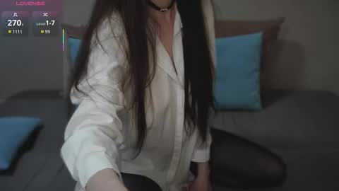 rocketsgirl online show from 11-26-25, 07:20