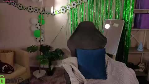 Snapshot of rockett_bunny chatting on 07-09-26, 09:13 Rockett online show from 07-09-26, 09:13