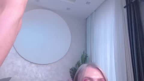 Snapshot of rockstarsgames chatting on 10-02-25, 09:49 Lina and Den online show from 10-02-25, 09:49