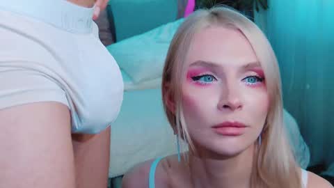 Snapshot of rockstarsgames chatting on 10-18-25, 10:27 Lina and Den online show from 10-18-25, 10:27