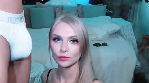 Snapshot of rockstarsgames chatting on 11-02-25, 11:34 Lina and Den online show from 11-02-25, 11:34