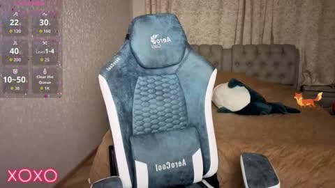 Snapshot of rocky_foxy chatting on 10-15-25, 10:21 Rockel online show from 10-15-25, 10:21