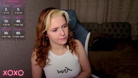 Snapshot of rocky_foxy chatting on 10-23-25, 10:52 Rockel online show from 10-23-25, 10:52