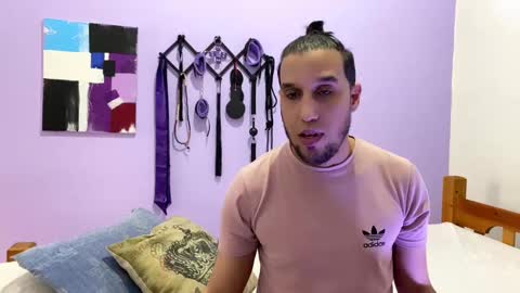 Thiago independent model online show from 02-01-25, 09:29