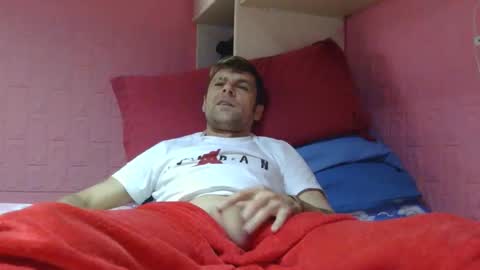 Snapshot of rogobeteilie chatting on 04-03-26, 10:35 Banderas online show from 04-03-26, 10:35