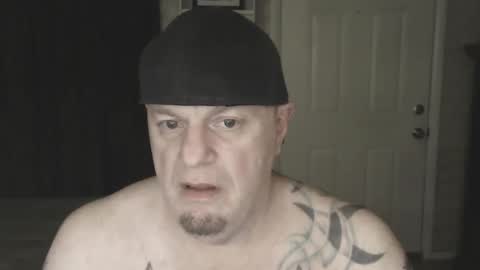 Snapshot of roinaz chatting on 01-03-25, 02:21 roinaz online show from 01-03-25, 02:21