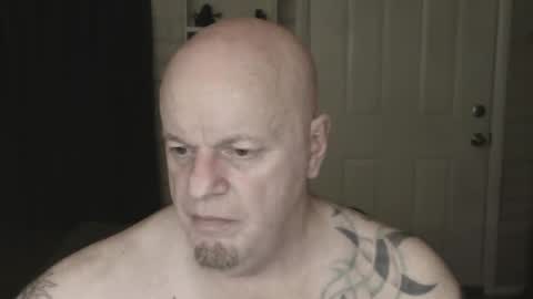 Snapshot of roinaz chatting on 02-19-25, 11:04 roinaz online show from 02-19-25, 11:04