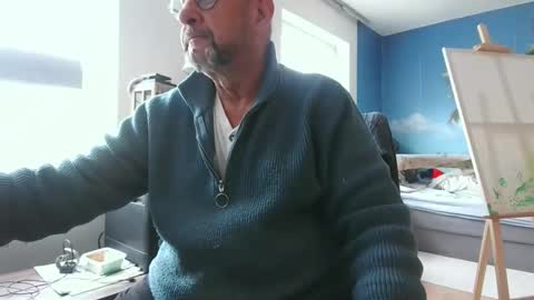 Snapshot of rolandloser1000 chatting on 03-25-26, 08:09 rolandloser1000 online show from 03-25-26, 08:09