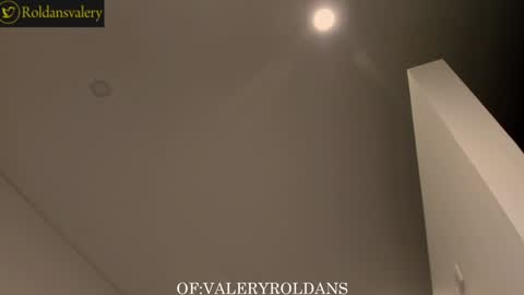 Snapshot of roldansvalery chatting on 01-08-25, 02:57 Valery Roldans online show from 01-08-25, 02:57