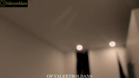 Snapshot of roldansvalery chatting on 01-22-25, 02:37 Valery Roldans online show from 01-22-25, 02:37