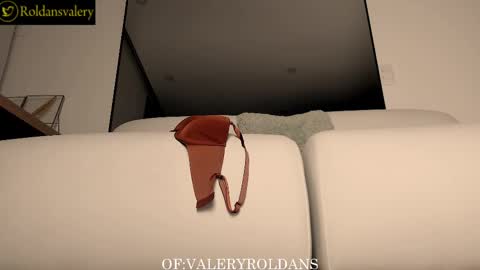 Snapshot of roldansvalery chatting on 02-26-25, 05:31 Valery Roldans online show from 02-26-25, 05:31