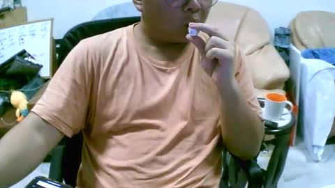 Snapshot of rolleacban chatting on 11-23-25, 05:02 Rolleac online show from 11-23-25, 05:02