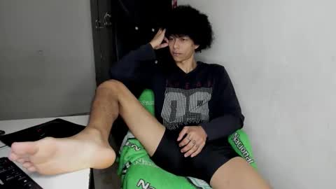 rolling_05 online show from 12-16-25, 04:39