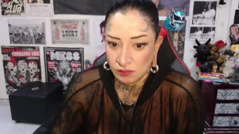 Snapshot of rollyderolandia666 chatting on 10-14-25, 06:20 Rolly online show from 10-14-25, 06:20