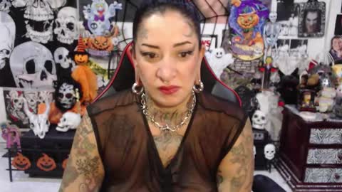 Snapshot of rollyderolandia666 chatting on 10-17-25, 09:50 Rolly online show from 10-17-25, 09:50