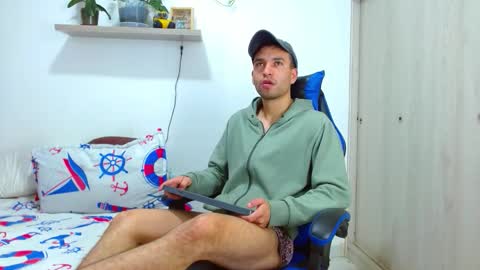 rolos_hot32 online show from 10-09-25, 02:59