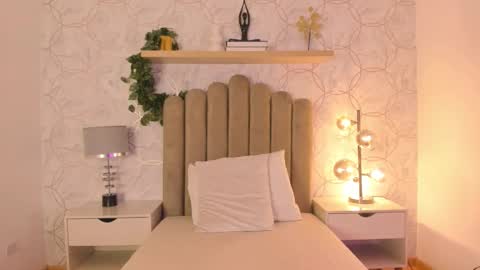 Snapshot of roma_love_ chatting on 12-04-24, 11:41 online show from 12-04-24, 11:41