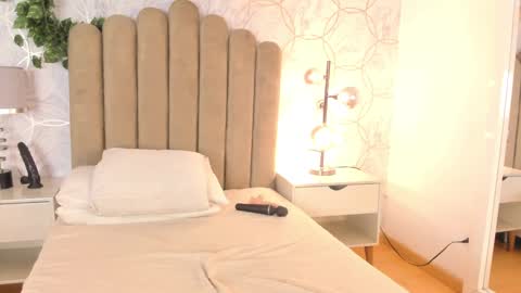 Snapshot of roma_love_ chatting on 12-30-24, 02:30 online show from 12-30-24, 02:30