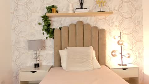 Snapshot of roma_love_ chatting on 01-06-25, 11:29 online show from 01-06-25, 11:29
