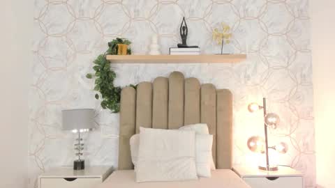 Snapshot of roma_love_ chatting on 01-13-25, 12:02 online show from 01-13-25, 12:02