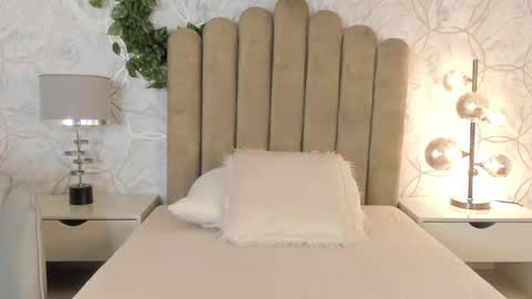 Snapshot of roma_love_ chatting on 01-16-25, 11:48 online show from 01-16-25, 11:48