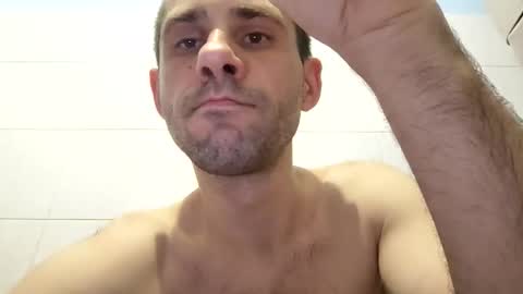 Snapshot of romahka999 chatting on 10-24-25, 05:26 Roma online show from 10-24-25, 05:26