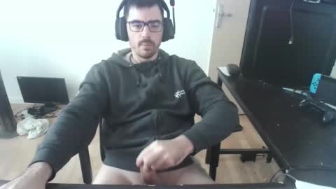 romainb72 online show from 12-04-24, 09:29