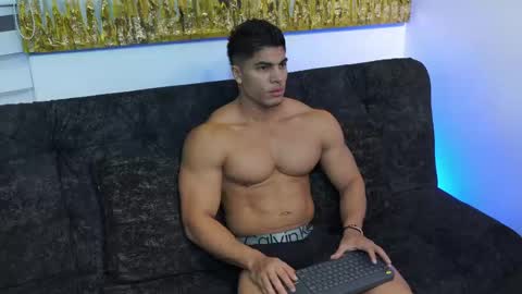 romano_kentt12 online show from 06-07-26, 03:32