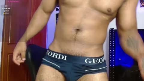Snapshot of romanpearce_ chatting on 04-17-26, 10:13 Roman online show from 04-17-26, 10:13