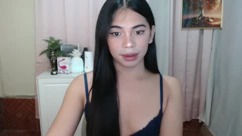 Snapshot of romantic_kath chatting on 12-06-24, 01:29 KATH online show from 12-06-24, 01:29