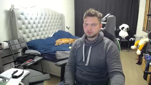 Snapshot of romantic_twunk chatting on 10-08-25, 02:09 romantic_twunk online show from 10-08-25, 02:09