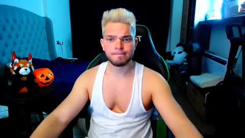 Snapshot of romantic_twunk chatting on 11-03-25, 05:20 romantic_twunk online show from 11-03-25, 05:20