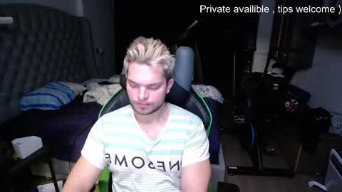 Snapshot of romantic_twunk chatting on 11-30-25, 07:34 romantic_twunk online show from 11-30-25, 07:34