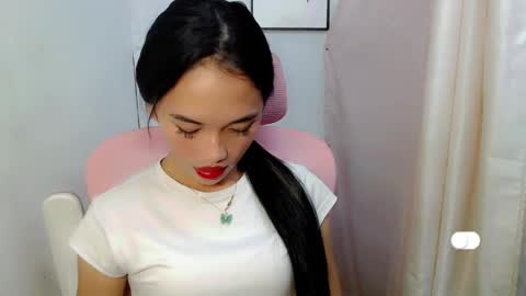 Snapshot of romanticslutxxx chatting on 01-22-25, 06:20 empress online show from 01-22-25, 06:20