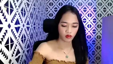 Snapshot of romanticslutxxx chatting on 02-06-25, 06:46 empress online show from 02-06-25, 06:46