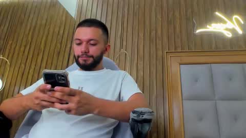 Snapshot of romeo__bossi chatting on 03-26-26, 11:38 Romeo Bossi online show from 03-26-26, 11:38