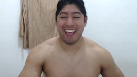 Snapshot of romeo_myroom chatting on 01-26-25, 04:41 Romeos Room online show from 01-26-25, 04:41