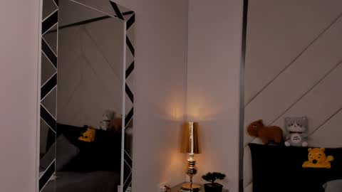 Romeo Ricci online show from 01-19-25, 03:42