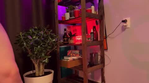 Romeo and Kate online show from 10-28-25, 12:52