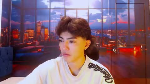 Snapshot of romeomillerr chatting on 10-05-25, 07:23 Romeo online show from 10-05-25, 07:23