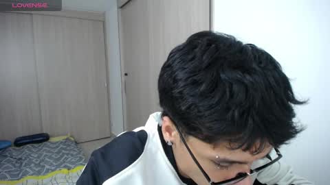 Snapshot of ronald_maximo chatting on 04-01-26, 04:57 Ronald online show from 04-01-26, 04:57