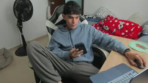 Snapshot of ronaldmq20 chatting on 06-06-26, 12:27 Ronaldo online show from 06-06-26, 12:27