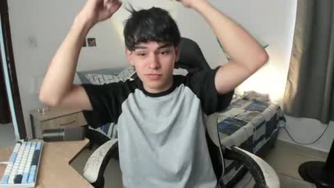 Snapshot of ronaldmq20 chatting on 07-20-26, 03:14 Ronaldo online show from 07-20-26, 03:14
