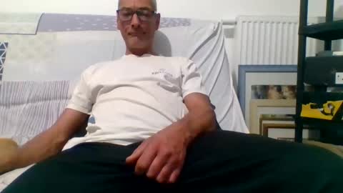 ronbig8inch online show from 10-28-25, 05:48